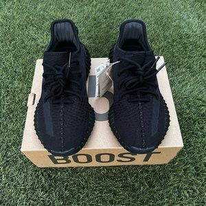 Yeezy Adidas Boost 350 V2 Onyx Size 6M/7.5W